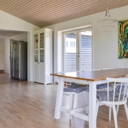 Nice In W/ Wifi And 3 Bedrooms 度假居 Dronningmølle